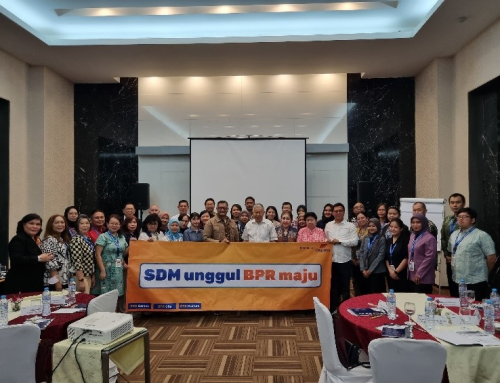 Pelatihan Service Excellent BPR Gamon